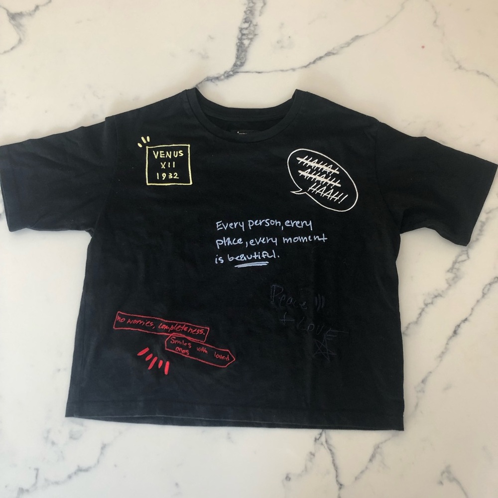 Women’s Black Embroidery Cotton Short Sleeves T-Shirt.